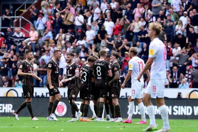 清晨德国杯焦点战,孟菲斯灰熊战术微调,压力陡增,球队文化再被提及 清晨德国杯焦点战,孟菲斯灰熊战术微调,压力陡增,球队文化再被提及