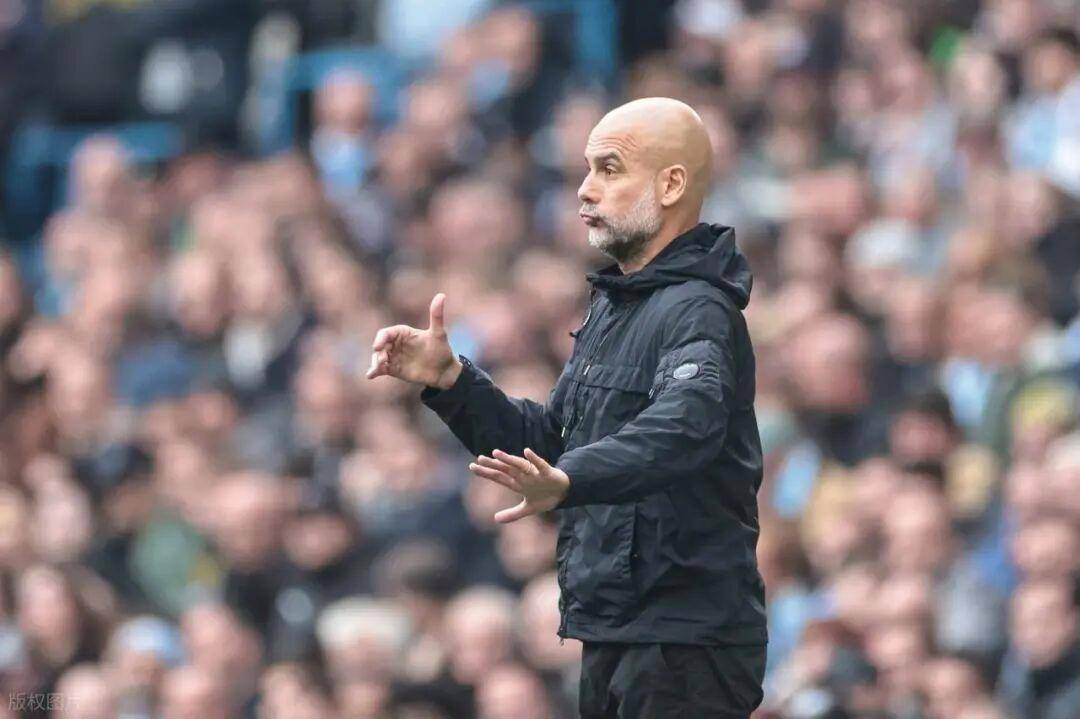 今夜罗马备战欧冠;防线松动细节曝光;悬念犹存;更衣室氛围转暖 今夜罗马备战欧冠;防线松动细节曝光;悬念犹存;更衣室氛围转暖