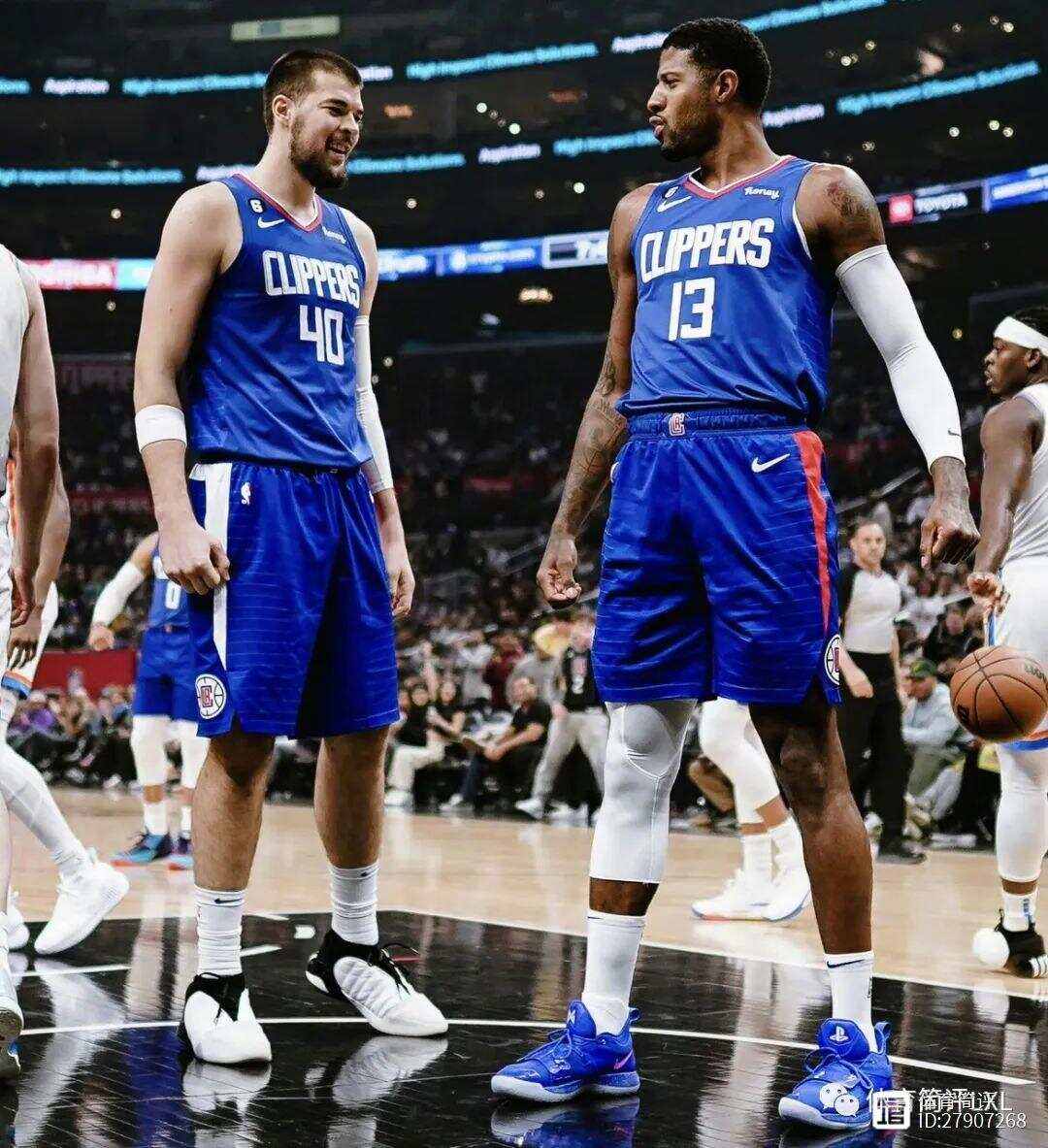 英雄联盟平台 -关于葡超赛程吃紧，洛杉矶湖人集结日调整名单，更衣室稳定，团队化学反应显著的信息